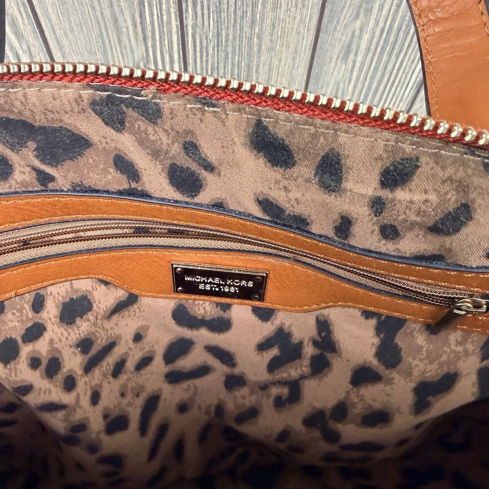 Michael Kors Red White Striped Satchel Crossbody Bag Gold Tone Charm Purse - Picture 11 of 16